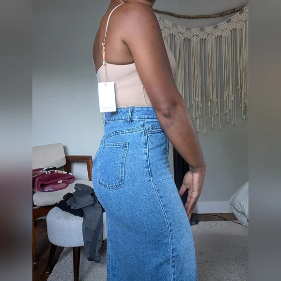 Women's Blue Denim Maxi Skirt - Picture 4 of 7